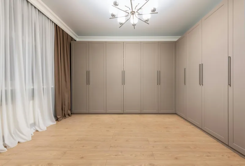 Custom built-in wardrobe Melbourne bedroom storage