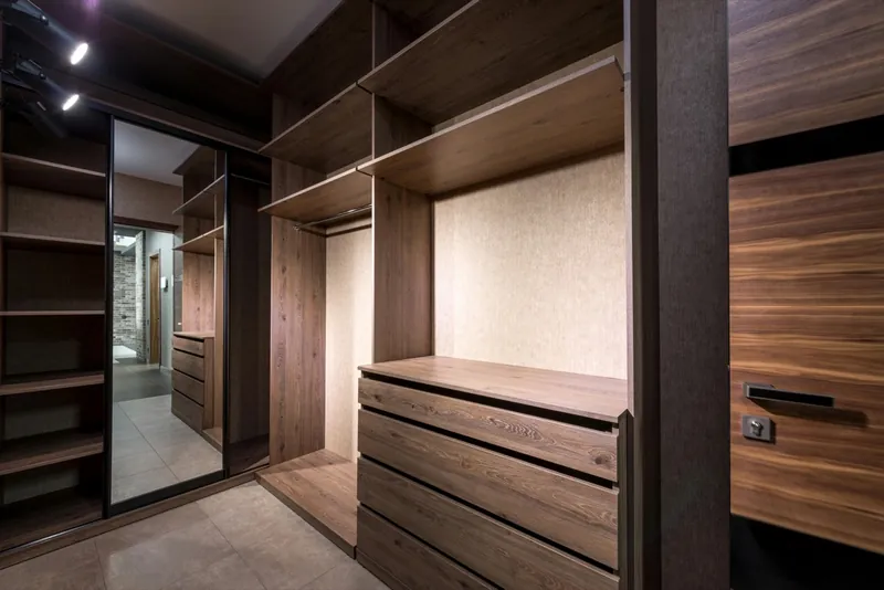 Floor-to-ceiling built-in wardrobe Narre Warren